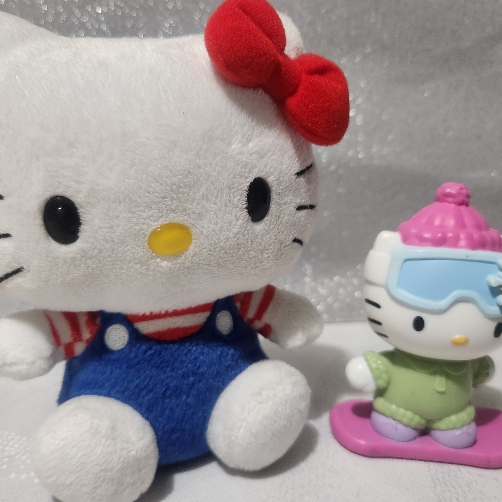 Hello Kitty plushie